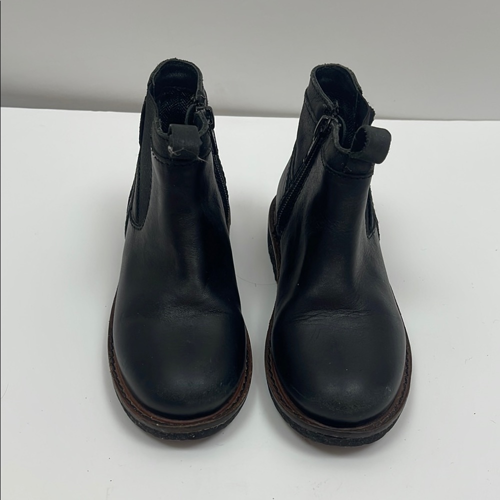 ZARA Black Ankle Boots with Zipper Closure and Chunky Soles for boys